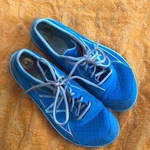 New Balance Size 9 Women’s Minimus Vibram Shoes